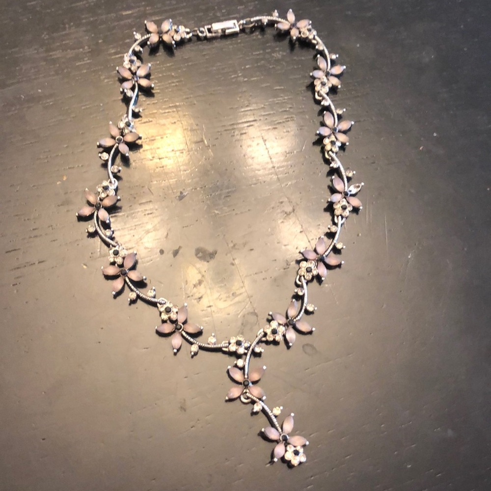 Gorgeous crystal necklace